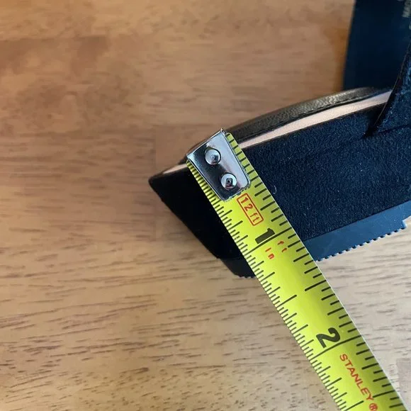 NWOT Size 37 H&M black suede-like sandals with adjustable buckle - Picture 5 of 7